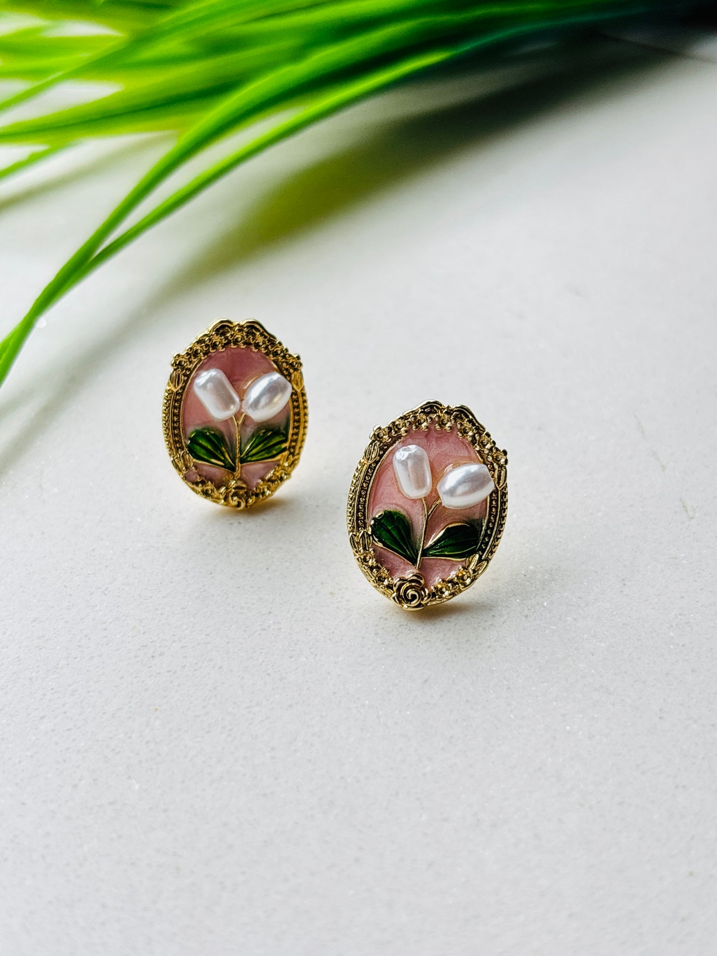 Vintage Peach Tulip Studs