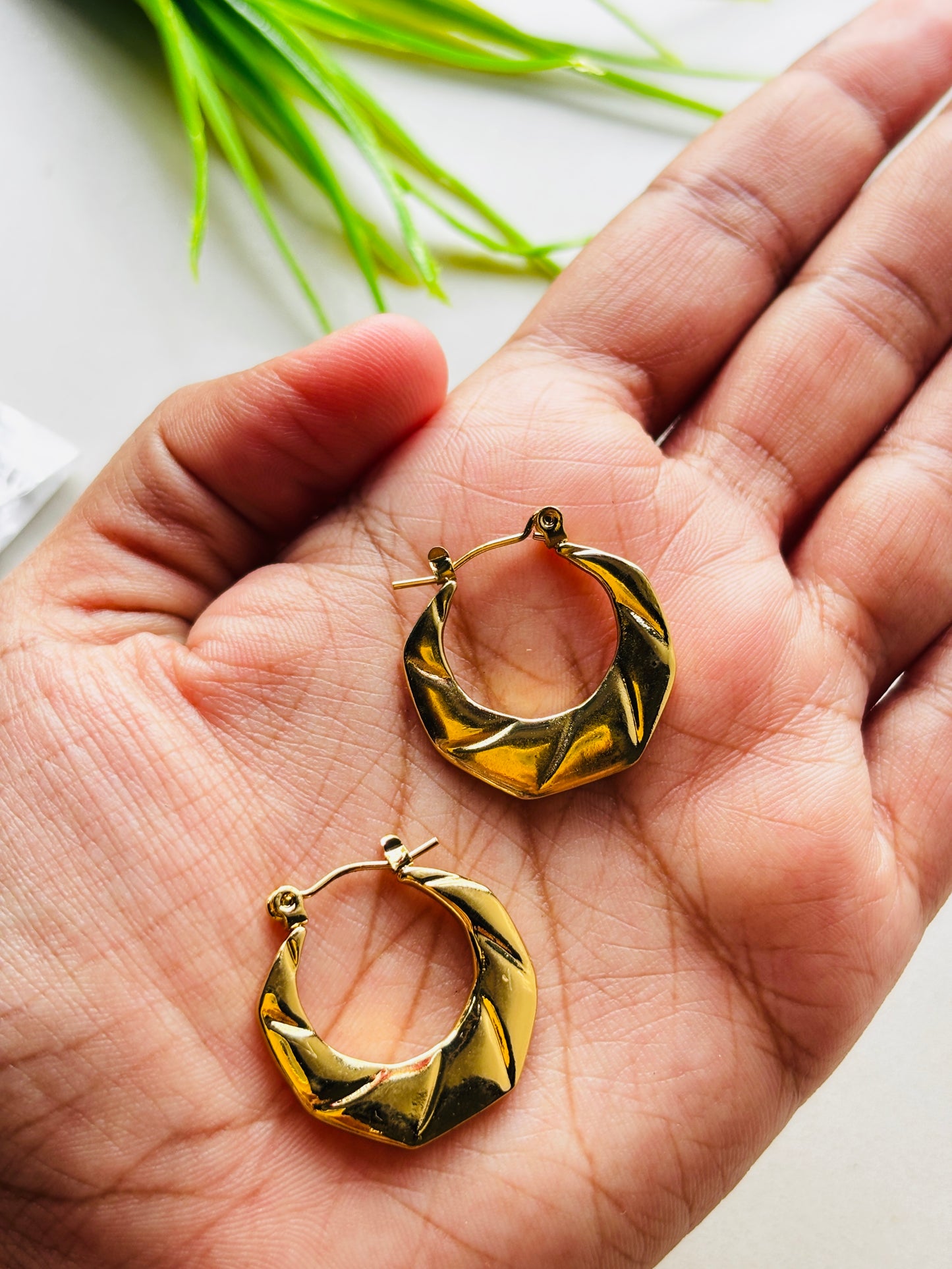 Origami Knot Hoops