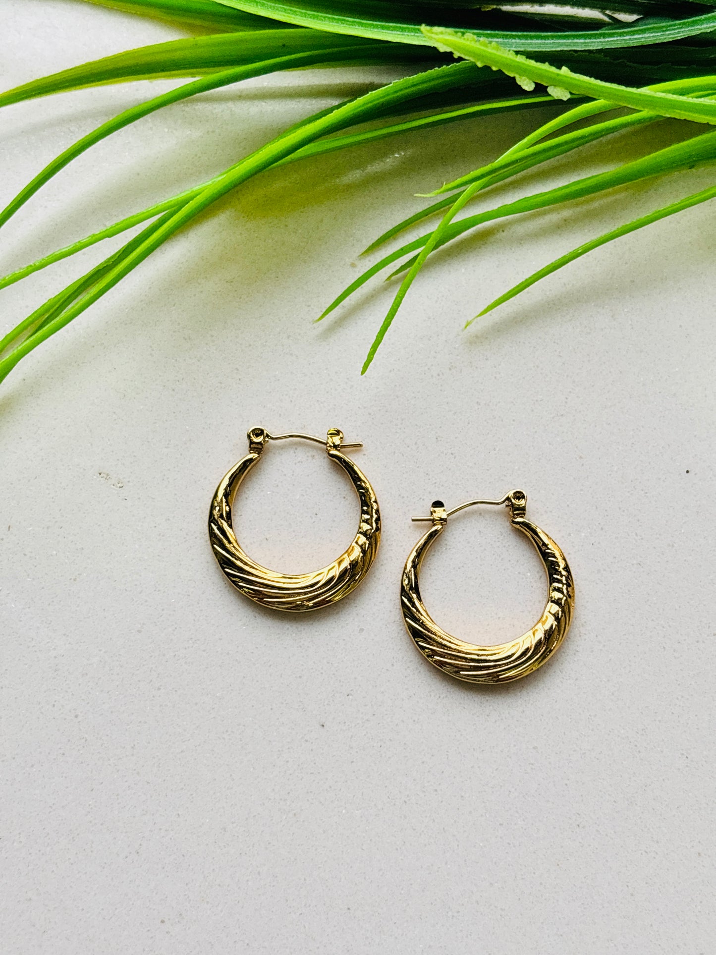 Textured 18K Gold-Plated Hoop Earrings