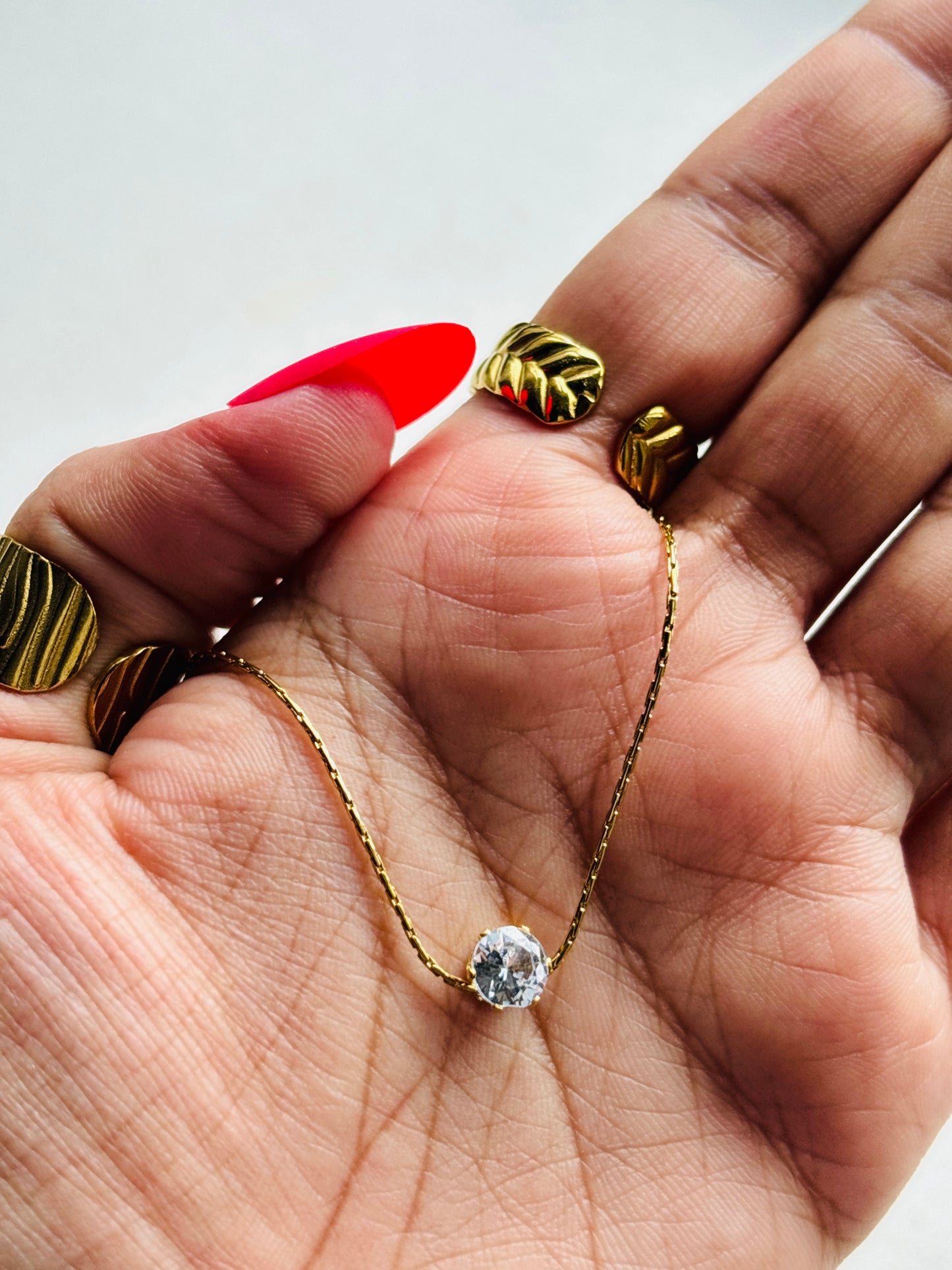 Solitare Pendant Necklace