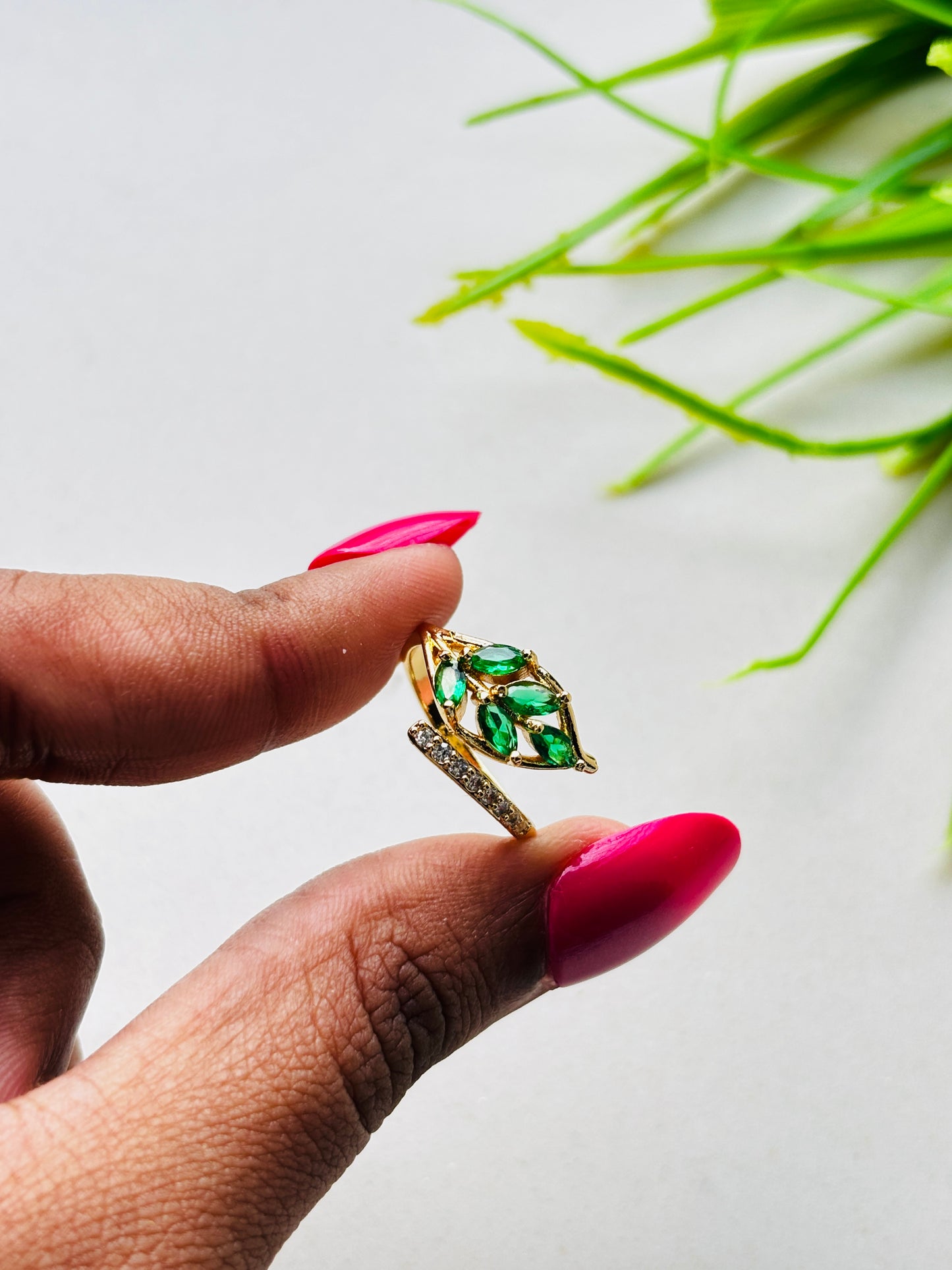 Flora Pave Ring Green