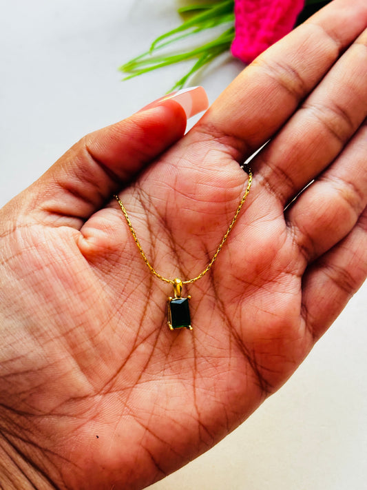 Emerald Stone Pendant Necklace