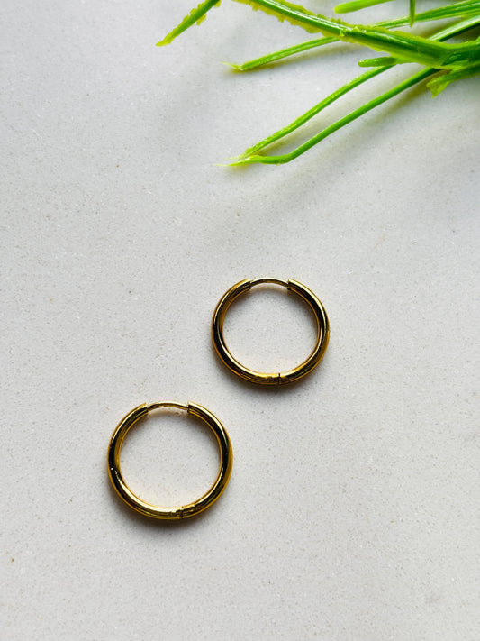 Basic Gold Hoops (Medium Size)