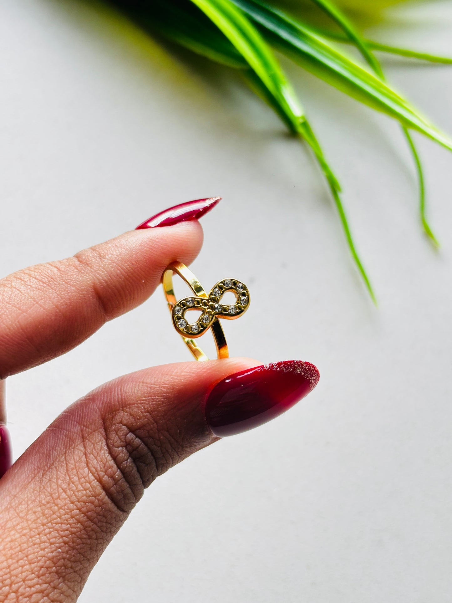 Studded Minimal Infinity Ring