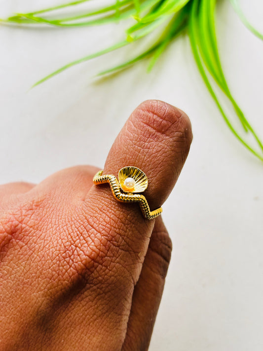 Medusa Pearl Ring