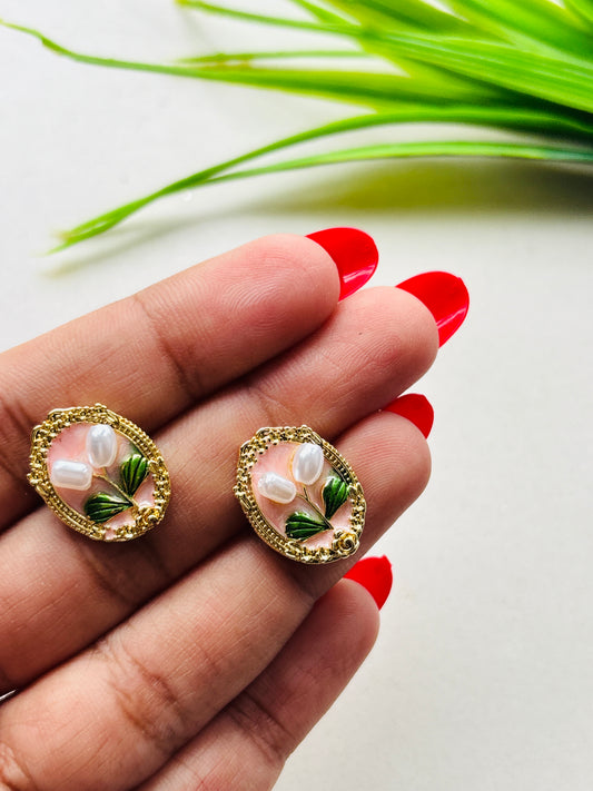 Vintage Peach Tulip Studs