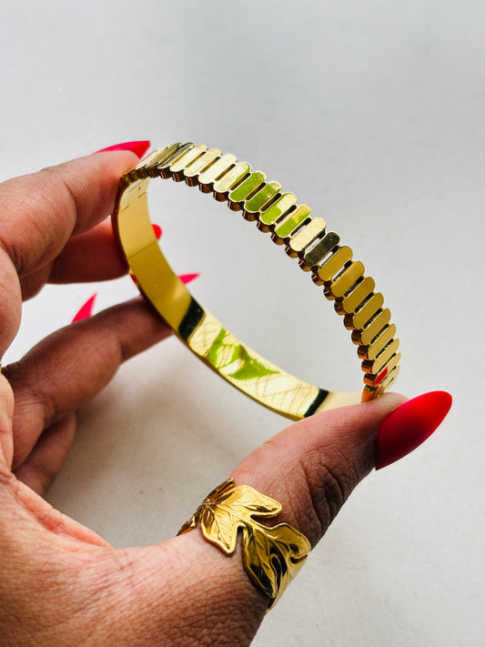 Edge Bangle