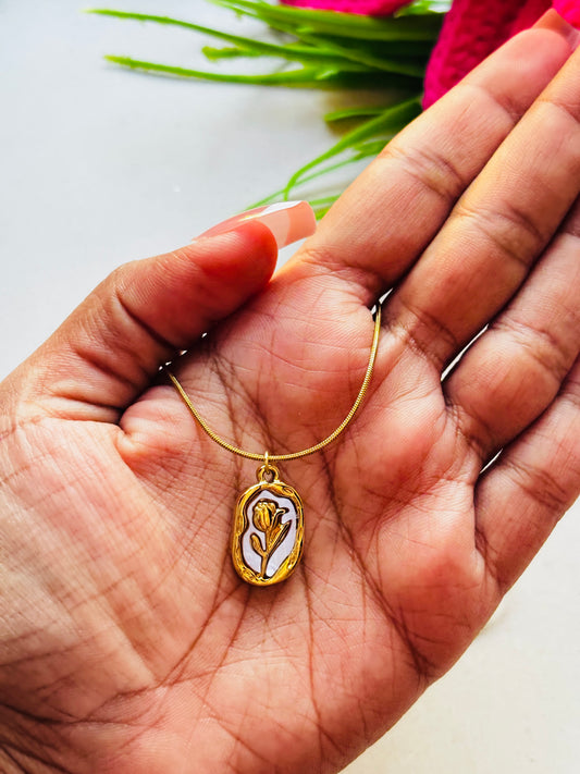 Tulip Enamel White Pendant Set