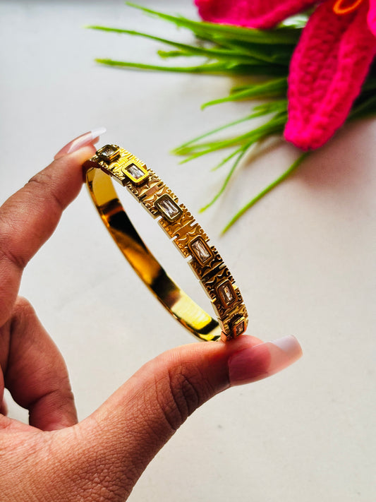 Rectangle-Cut Crystal Kada