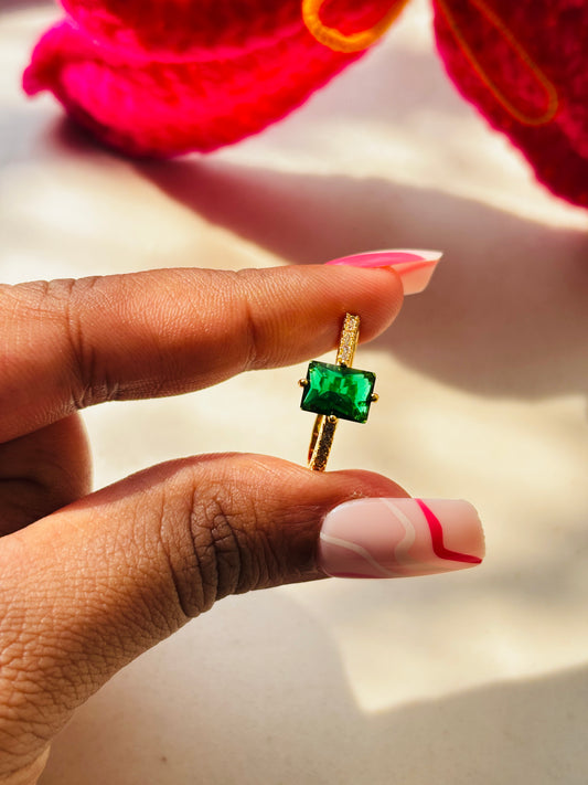 Emerald Aura Stone Ring