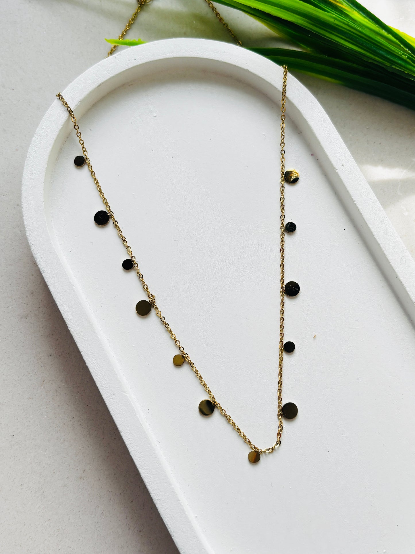 Cirque Dangling Necklace