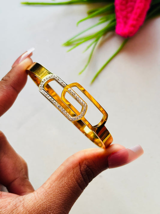 Interlocking Link Kada