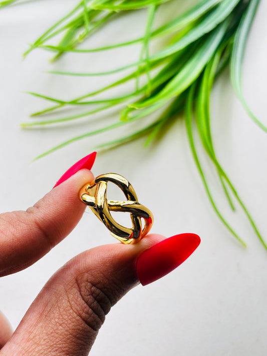 Twisted Tale Ring