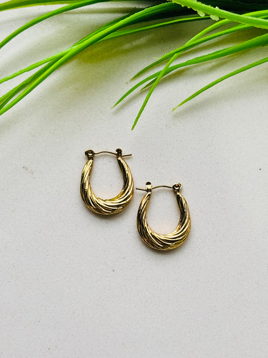 Twisted Glow Gold Hoop Earrings