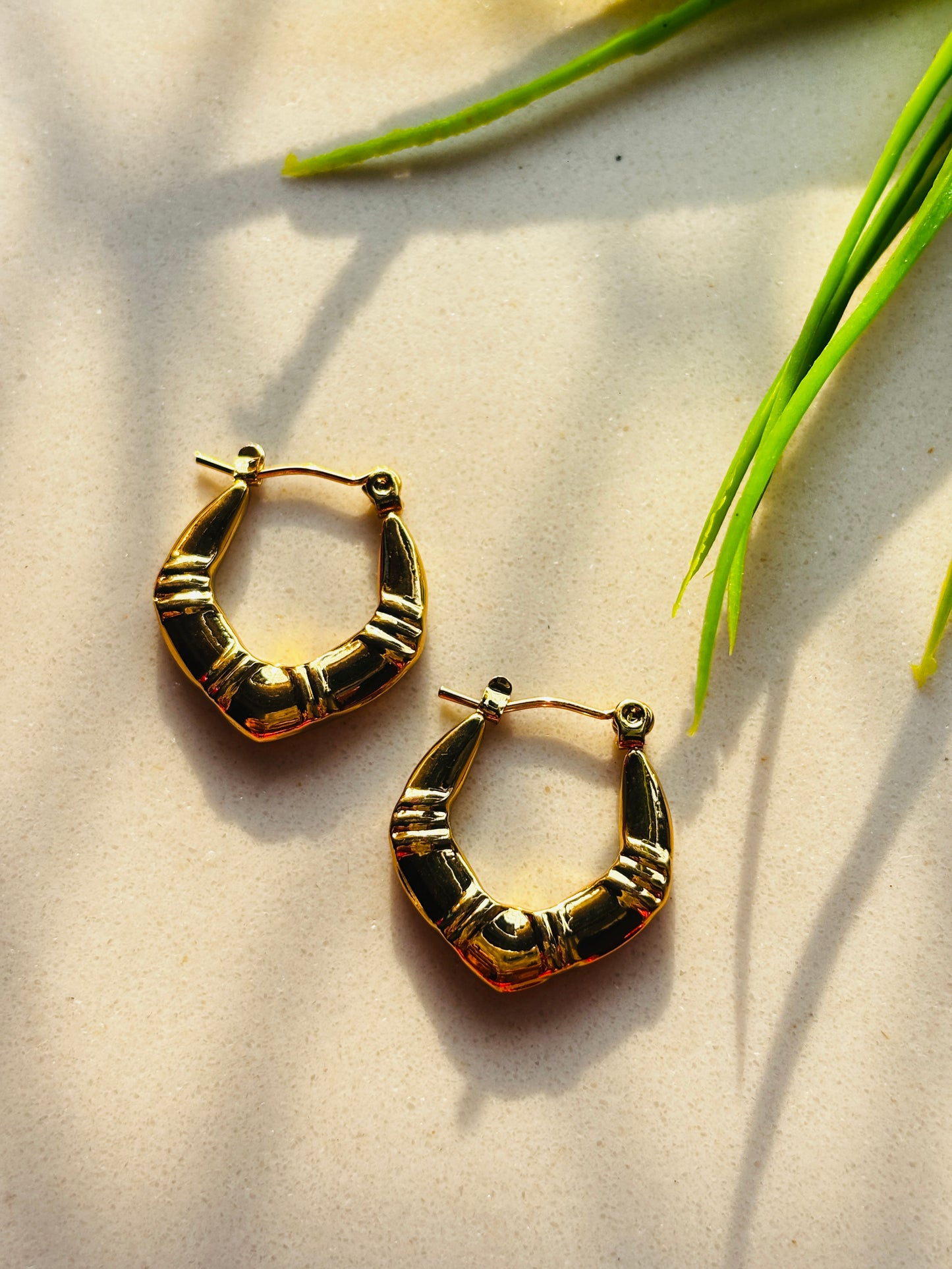 The Pleat Hoops